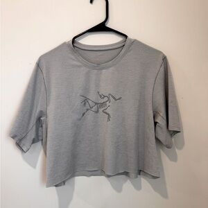 ARCTERYX Gray Women's Crop Top BIRD LOGO